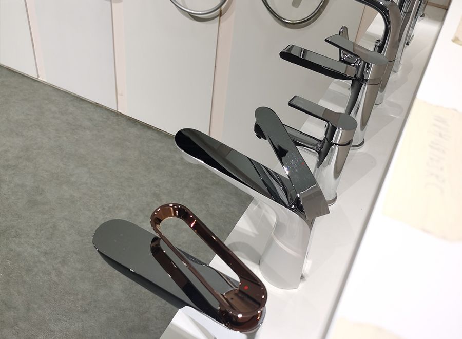 Bañera de grifo estilo simple, grifo de baño